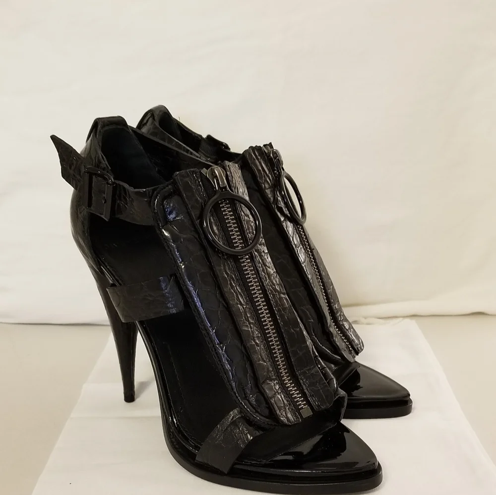 *Host Pick* Givenchy Black Leather Sandals Heels Authentic - Picture 4 of 9